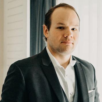 Samuel Zaruba Headshot